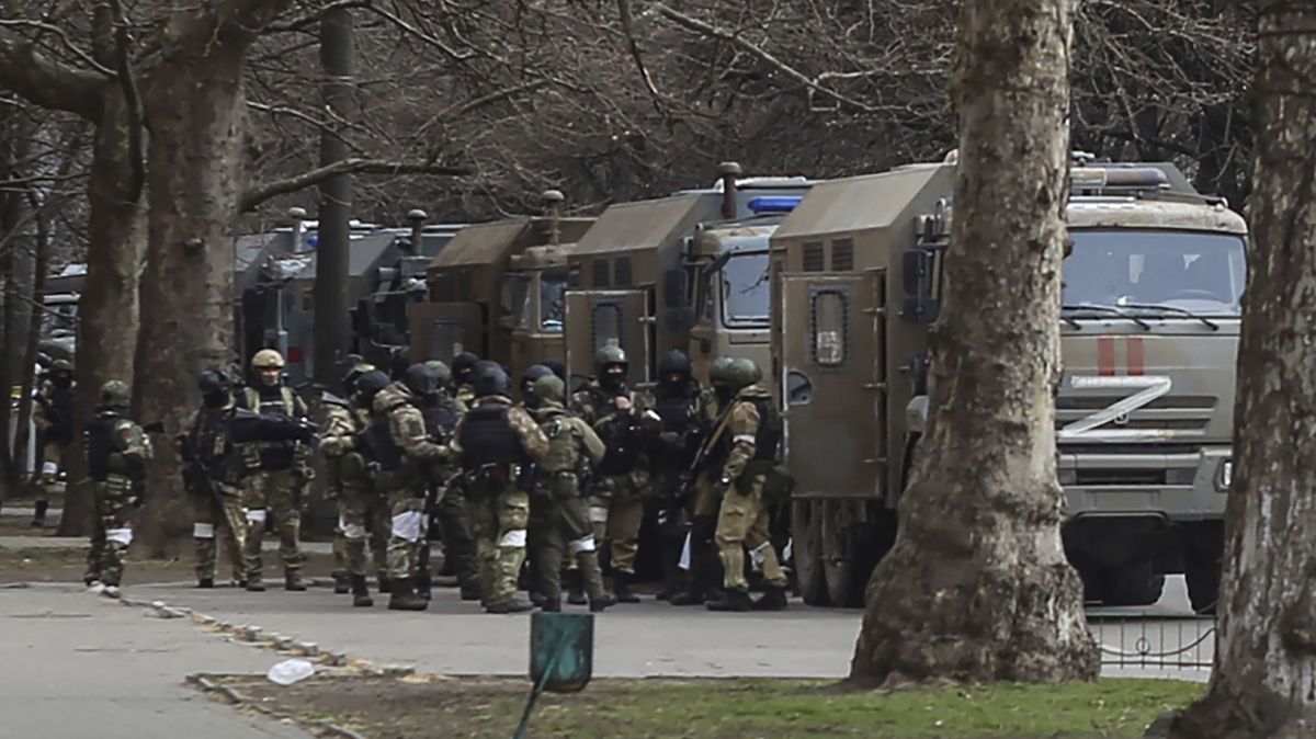 Ruská armáda hledá v Luhanské oblasti bydlení pro nové rekruty